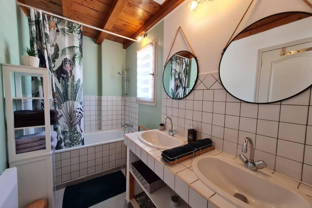 Appart Cosy Avec Son Exterieur Chaleureux,Piscine Et Parking Prive Fontvieille Exterior photo